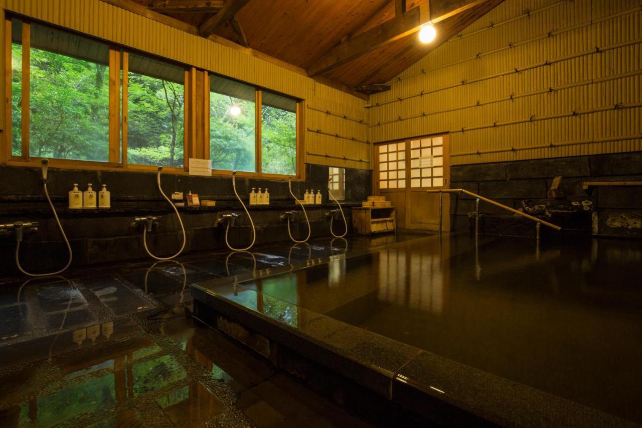 Kurokawa Onsen Oku No Yu Hotel Minamioguni Ngoại thất bức ảnh