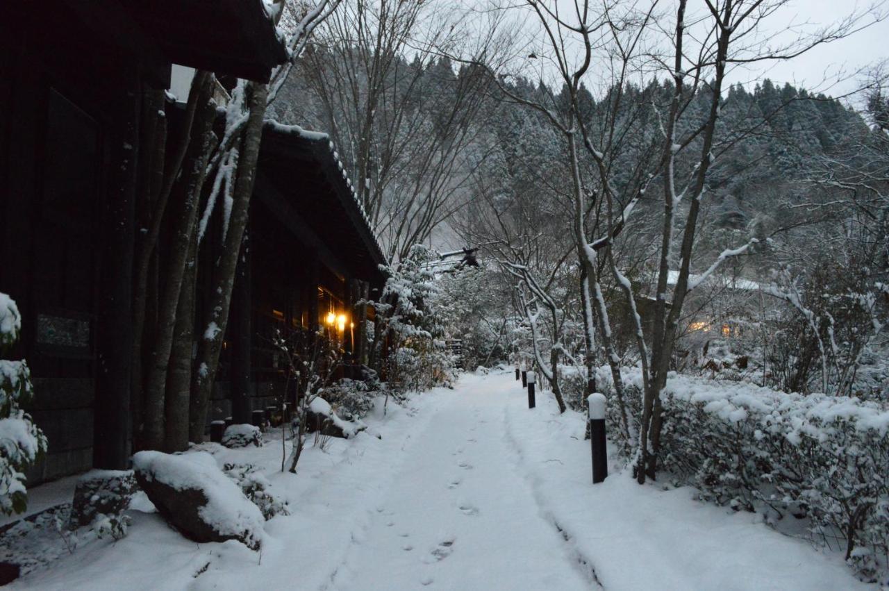 Kurokawa Onsen Oku No Yu Hotel Minamioguni Ngoại thất bức ảnh
