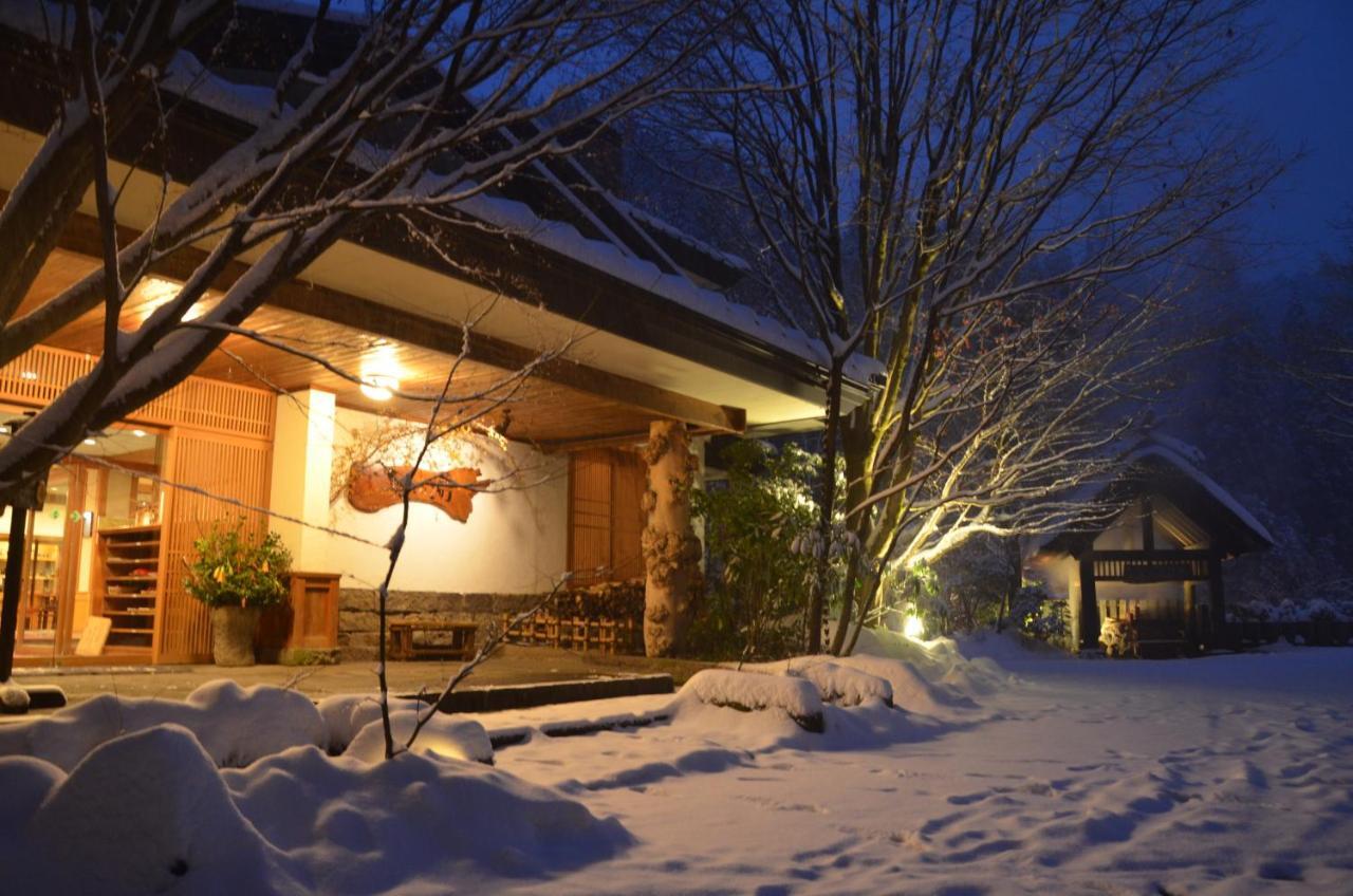 Kurokawa Onsen Oku No Yu Hotel Minamioguni Ngoại thất bức ảnh